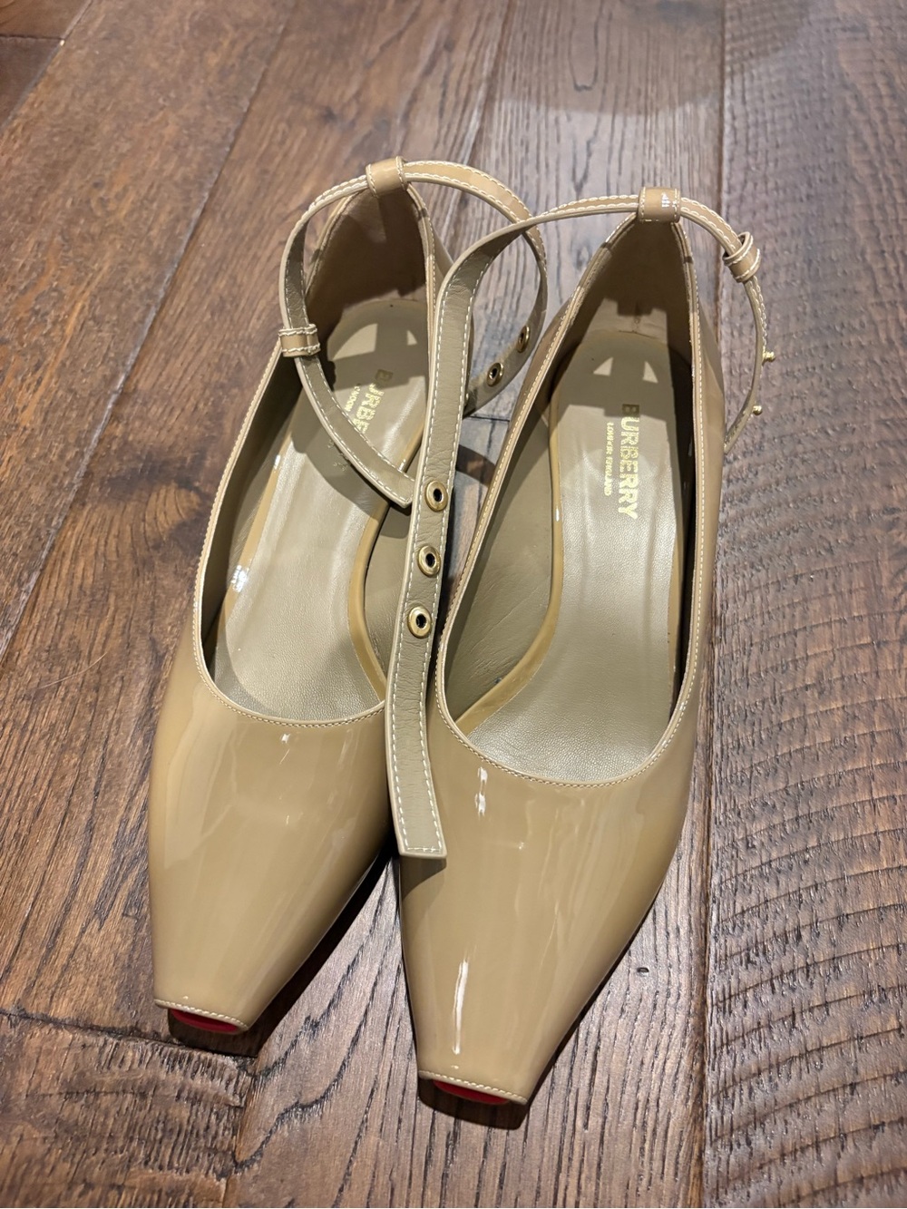 Burberry Beige Patent Leather T-Strap Pointed Pumps